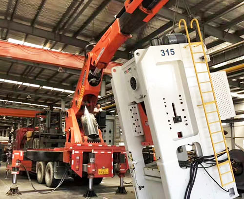 沂源县提升工作效率，选择优质折臂吊租赁服务