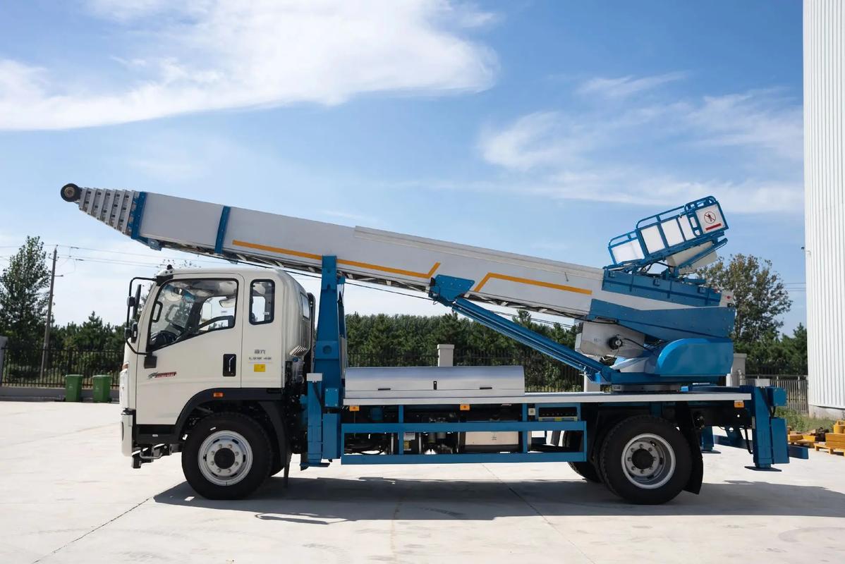 沂源县云梯上料车租赁费用