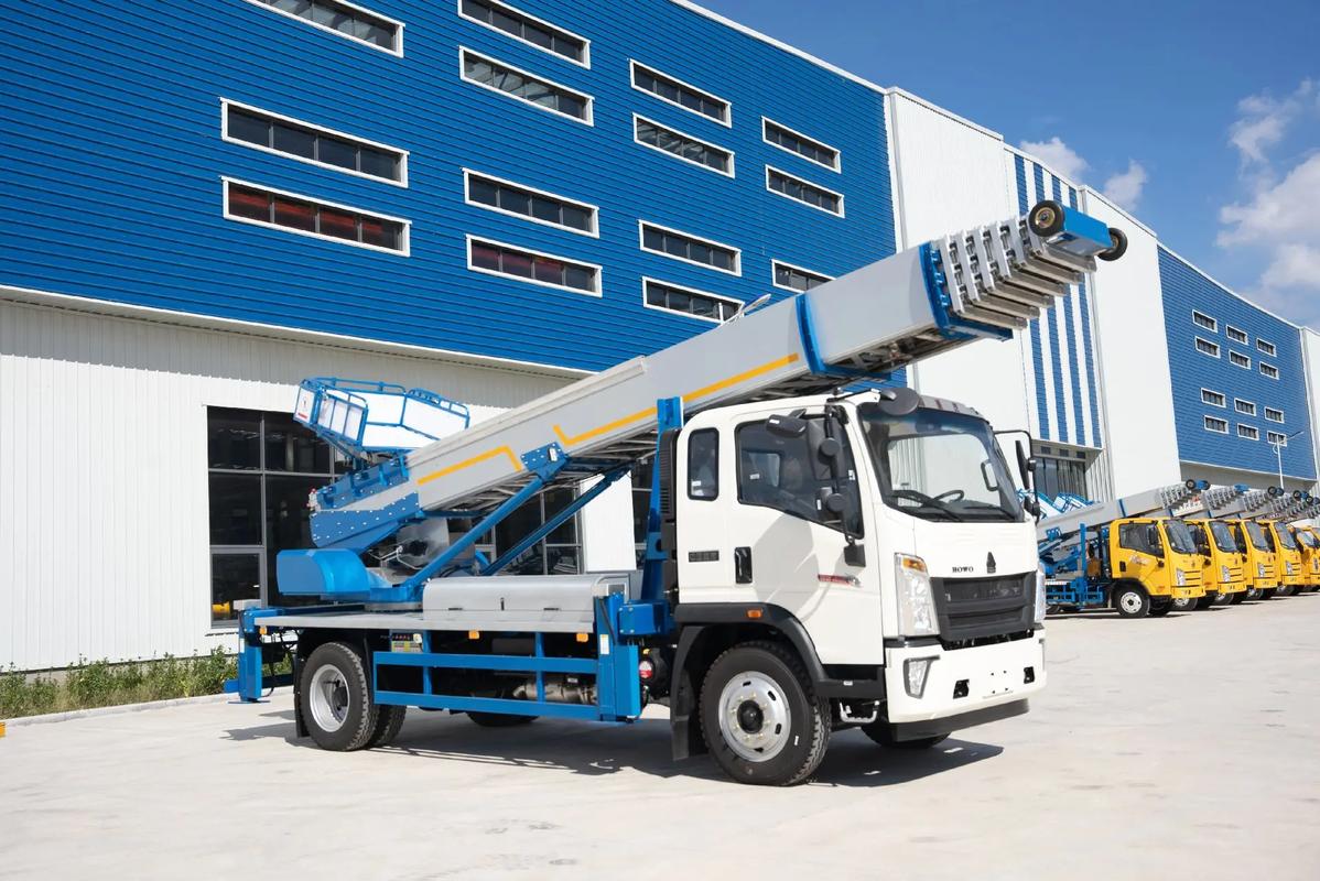 沂源县出租云梯车高空作业车 建筑垃圾搬运